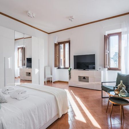 The Best Rent - Four-Room Apartment A Few Steps From The Trevi Fountain 외부 사진