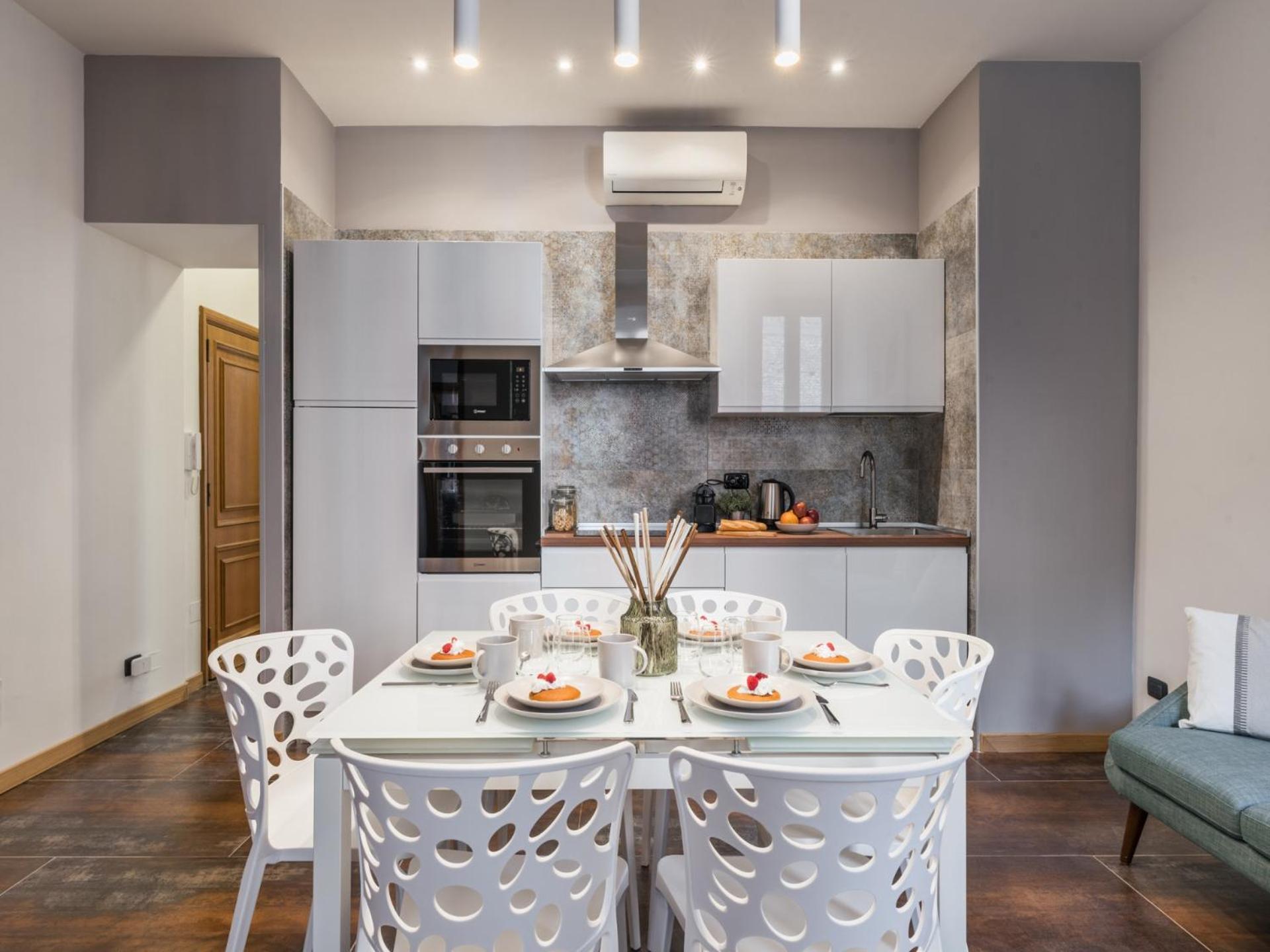 The Best Rent - Four-Room Apartment A Few Steps From The Trevi Fountain 외부 사진